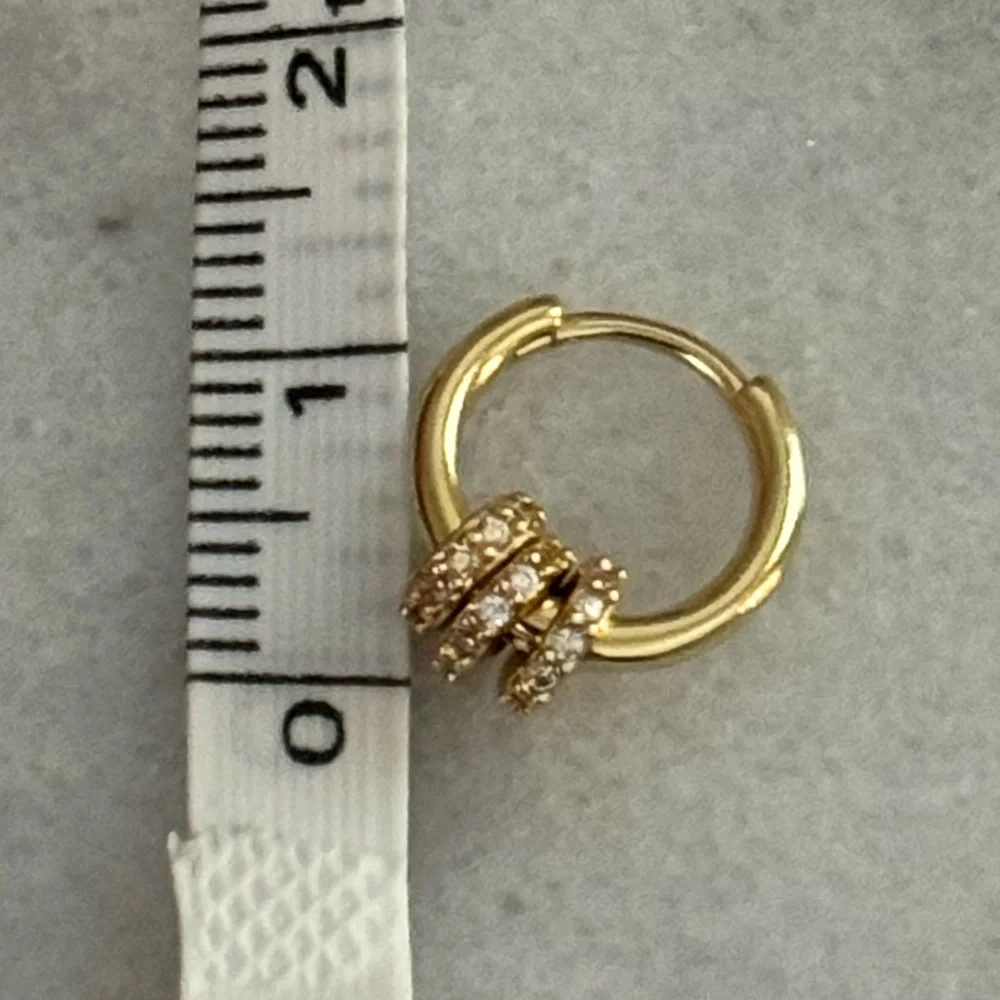 Gold Crystal Round Dangle Huggie Hoop Earrings 

Brand New - Picture 3 of 3